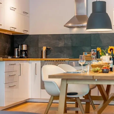 Wander Lust マリア・アルム・アム・シュタイナーネン・メアー